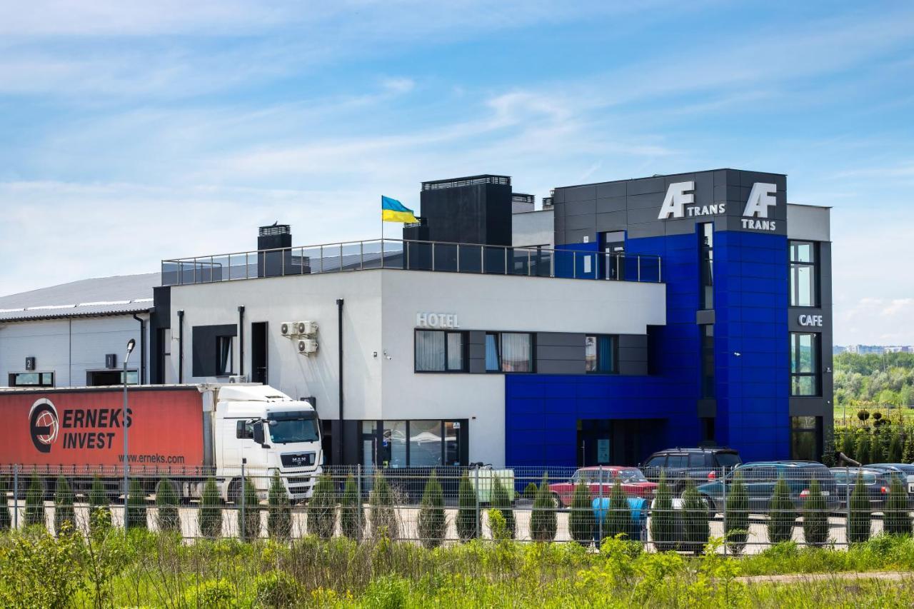 Af Trans Hotel Marshyntsi Eksteriør bilde